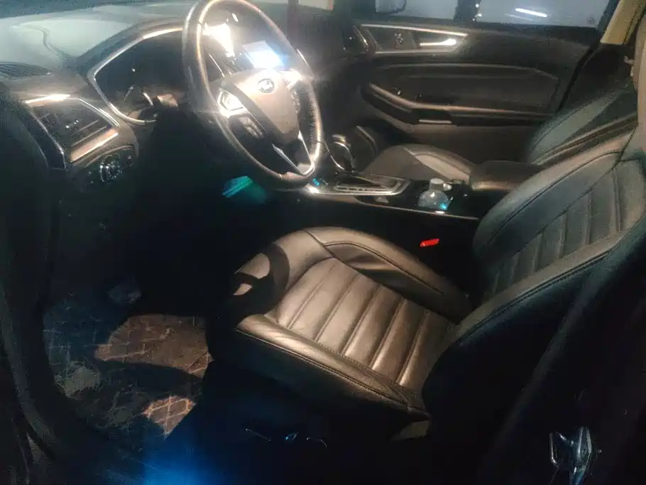 Ford Edge — миниатюра 9