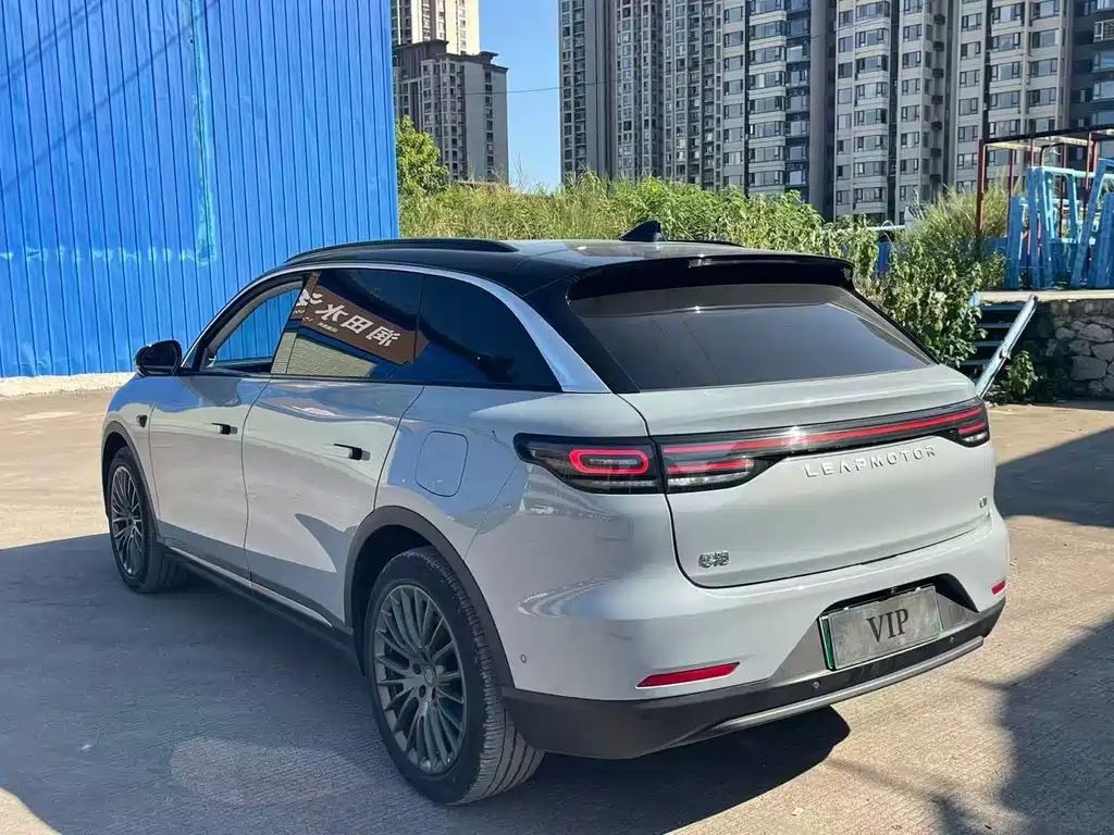 Leapmotor Leapmotor C11 — миниатюра 5