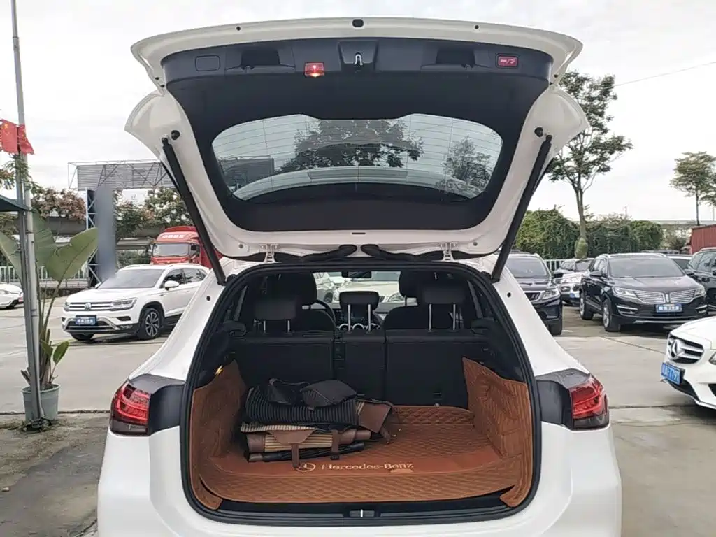 Mercedes-Benz GLA — миниатюра 19