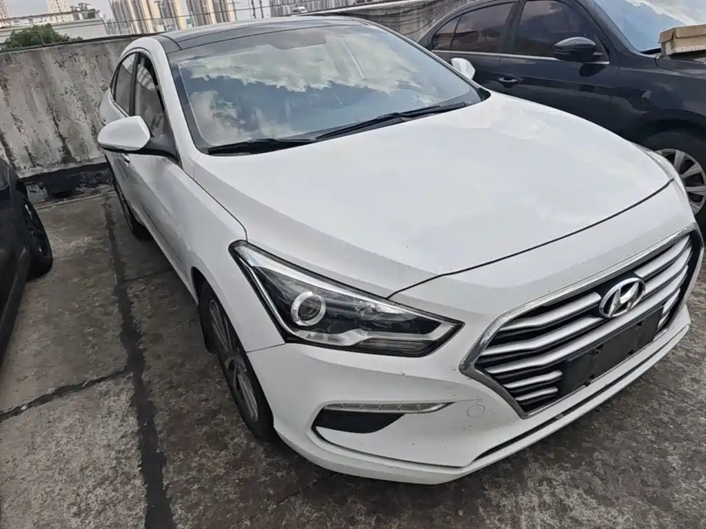 Hyundai Mistra — миниатюра 4