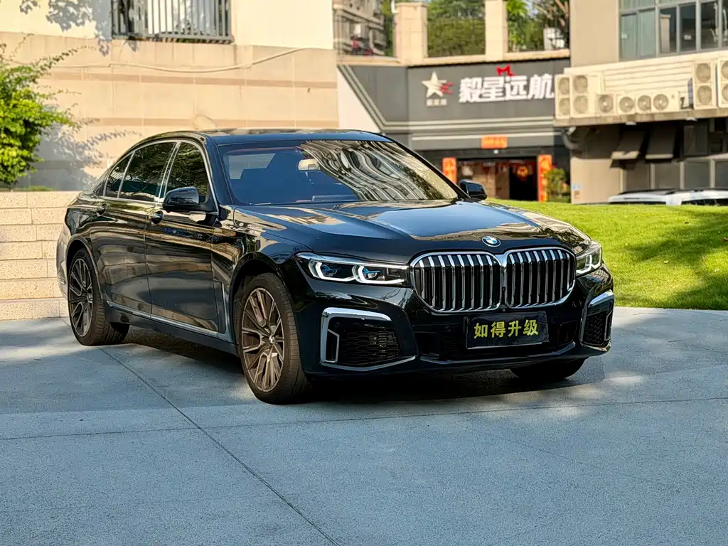 BMW 7 Series — миниатюра 3