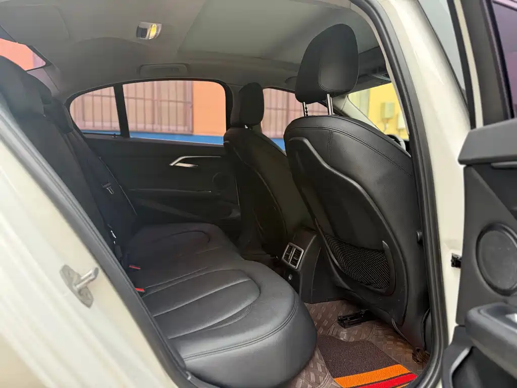 BMW 1 Series — миниатюра 6