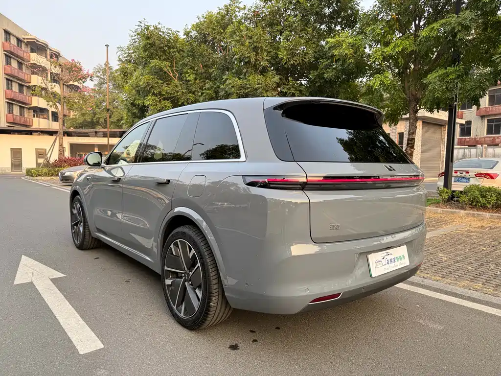 Li Auto IDEAL L8