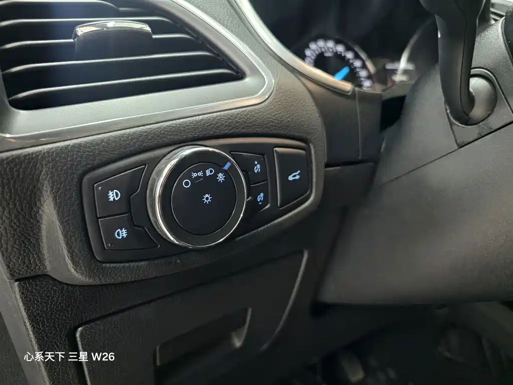 Ford Edge — миниатюра 6