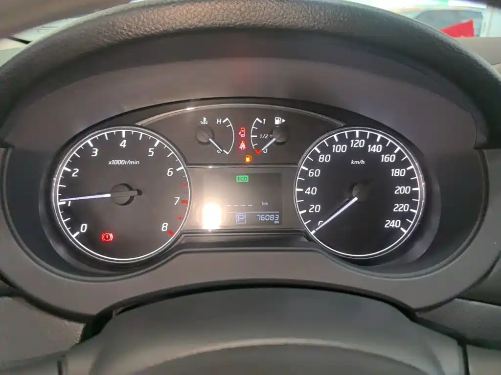 Nissan Tiida — миниатюра 12