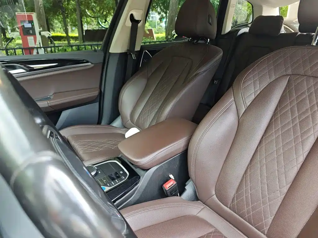 BMW iX3 — миниатюра 8