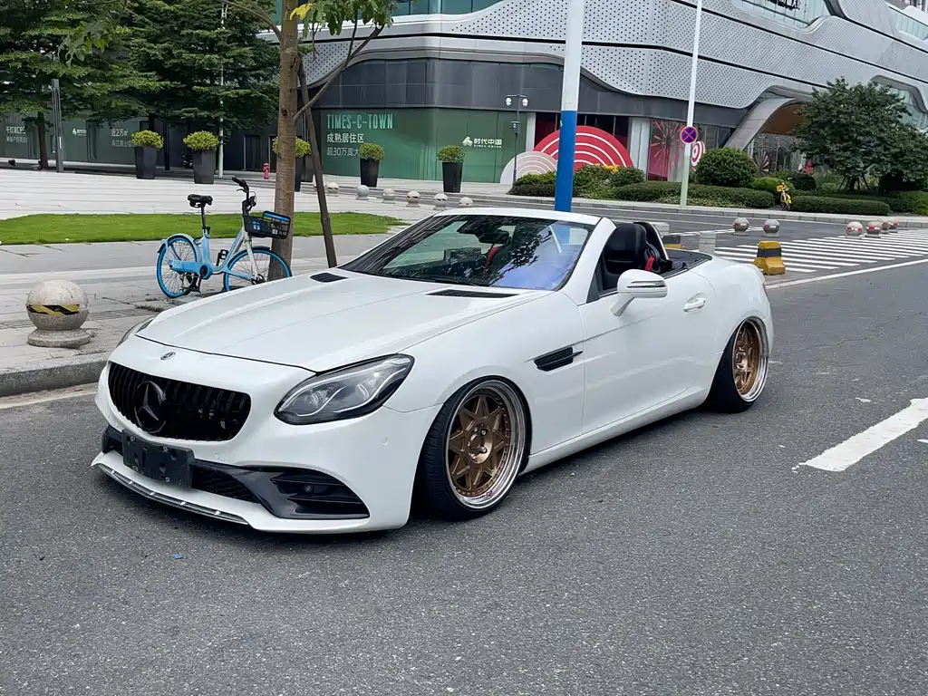 Mercedes-Benz SLC 2018 SLC 300 Luxury Sport