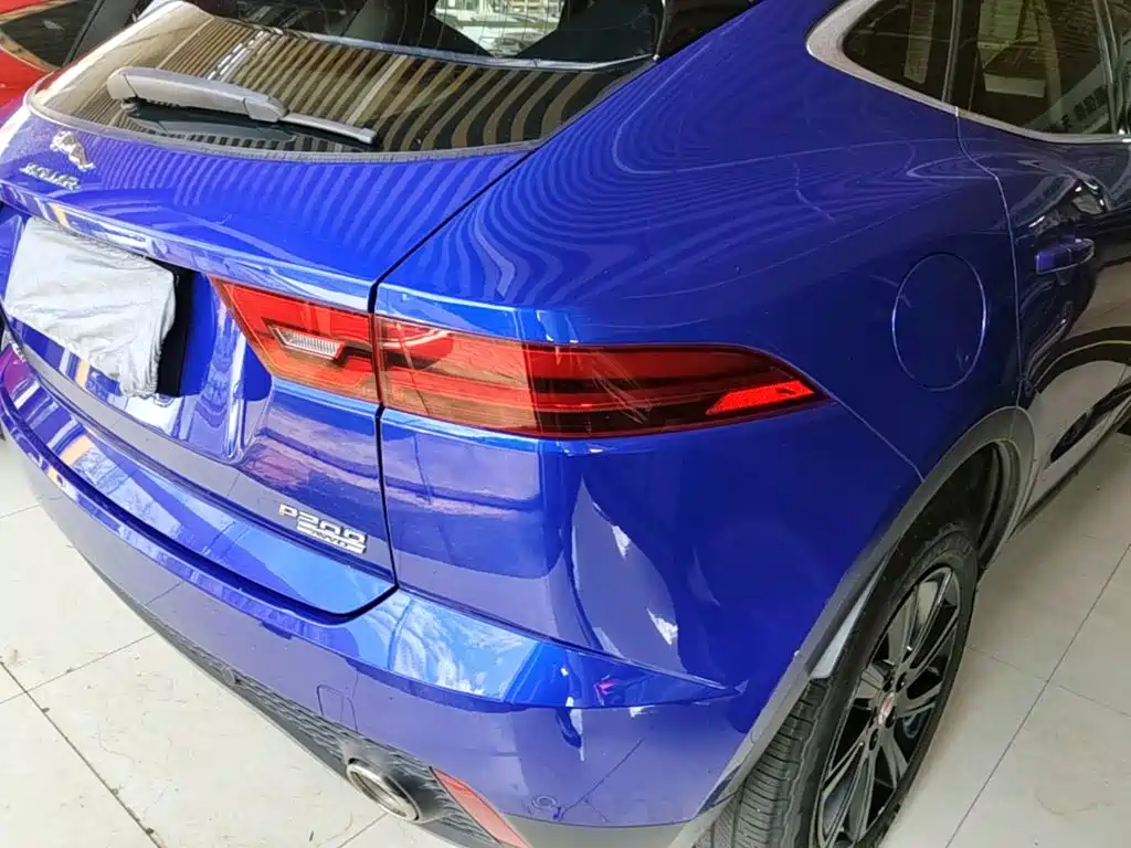 Jaguar E-PACE — миниатюра 8