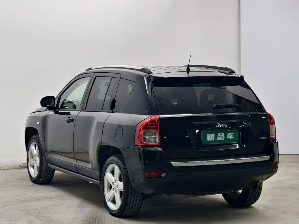 Jeep Compass (Import) — миниатюра 6