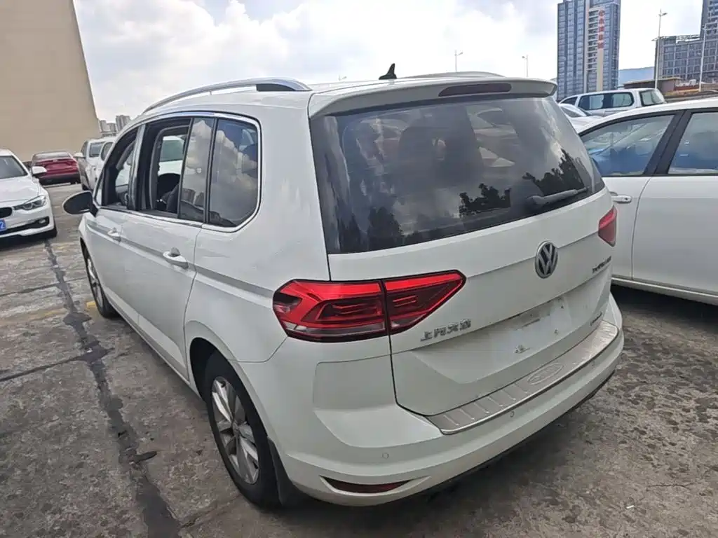 Volkswagen Touran — миниатюра 5