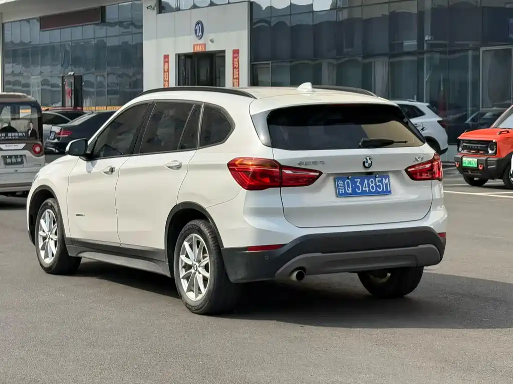 BMW X1 — миниатюра 7