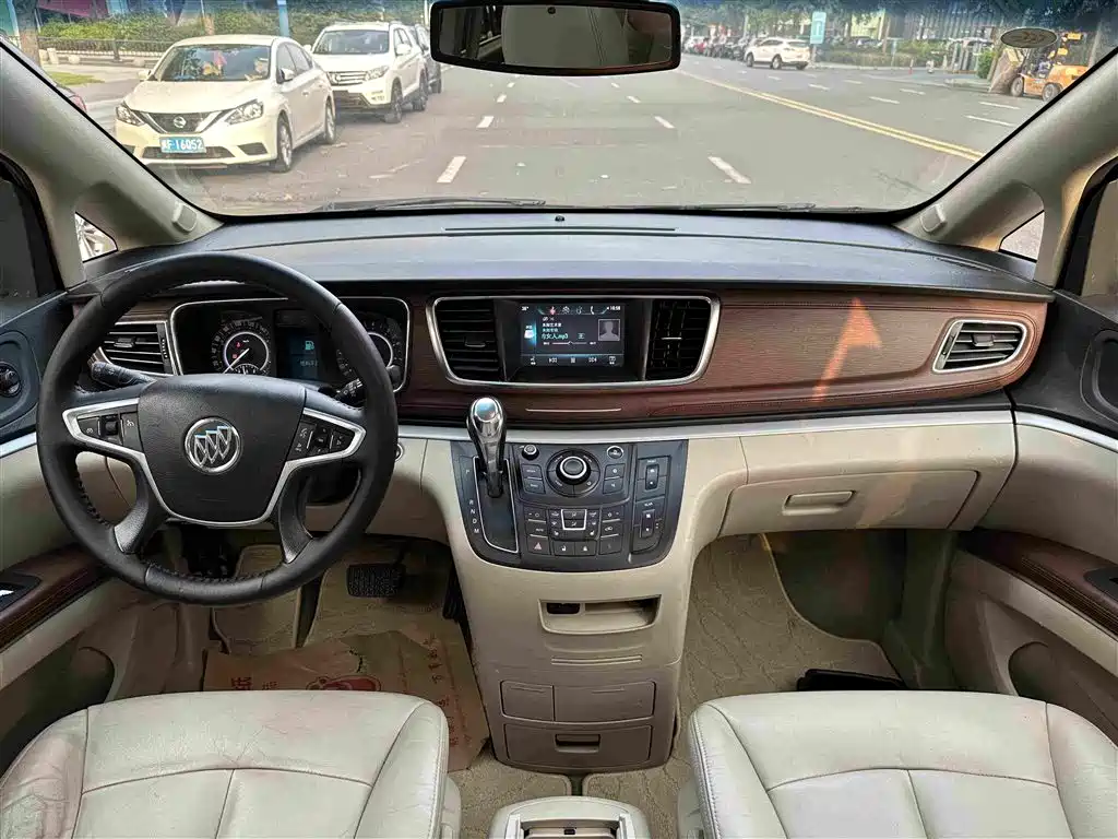 Buick GL8 — миниатюра 5