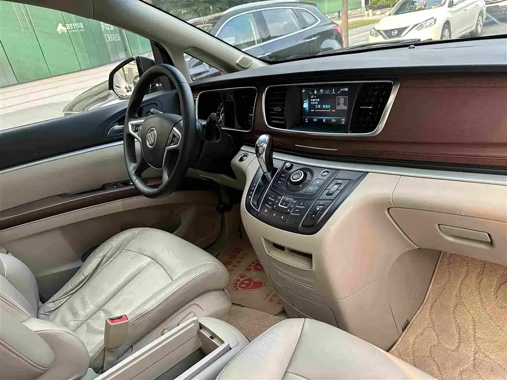 Buick GL8 — миниатюра 20