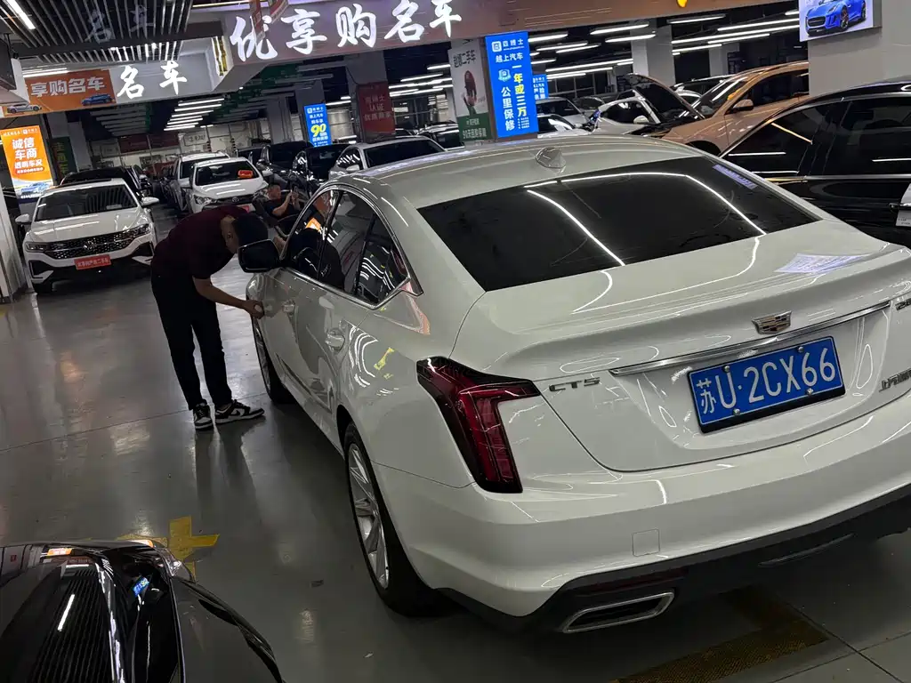 Cadillac CT5 — миниатюра 9