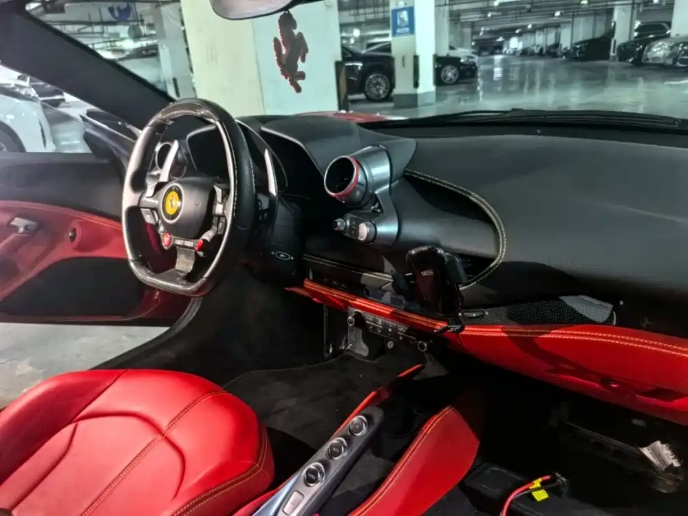 Ferrari F8 — миниатюра 7