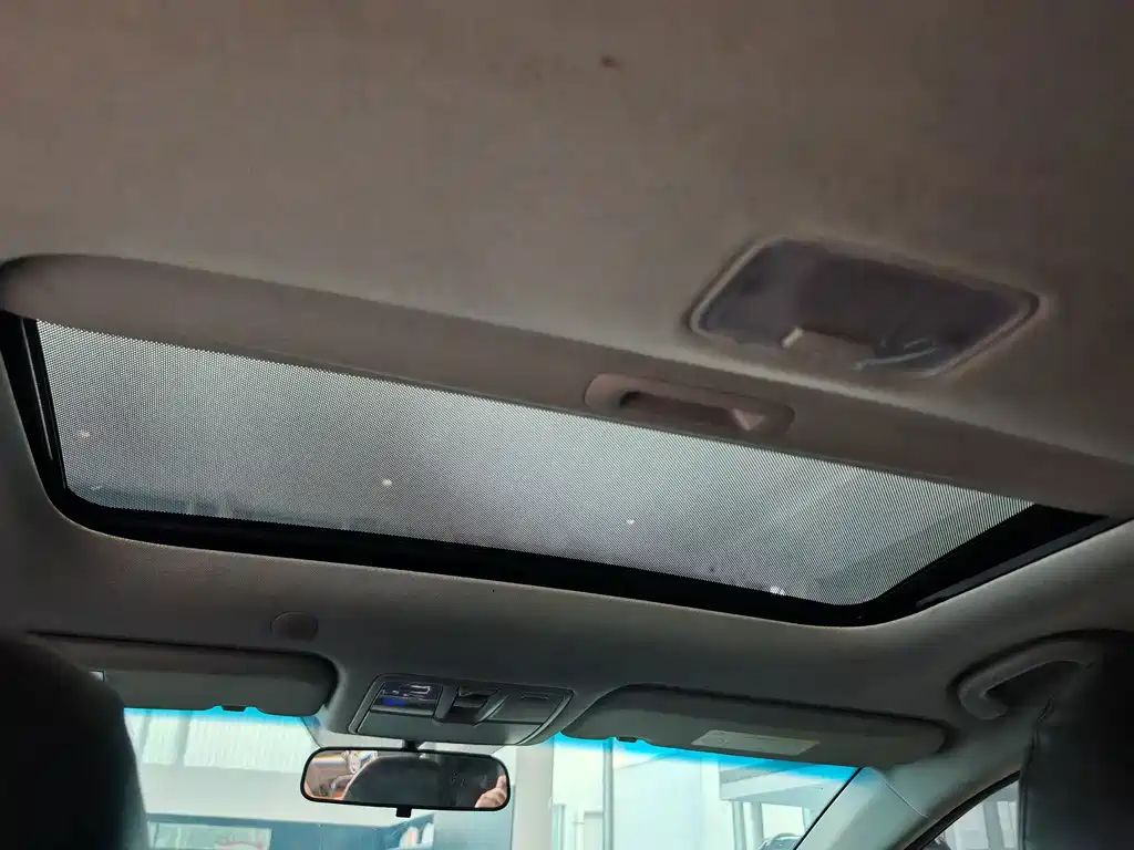 Hyundai Elantra Langdong — миниатюра 8