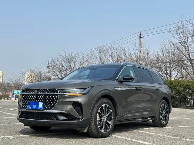 LINCOLN NAVIGATOR 2024