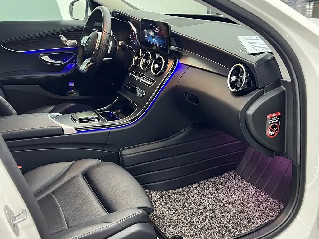 Mercedes-Benz C-Class — миниатюра 13