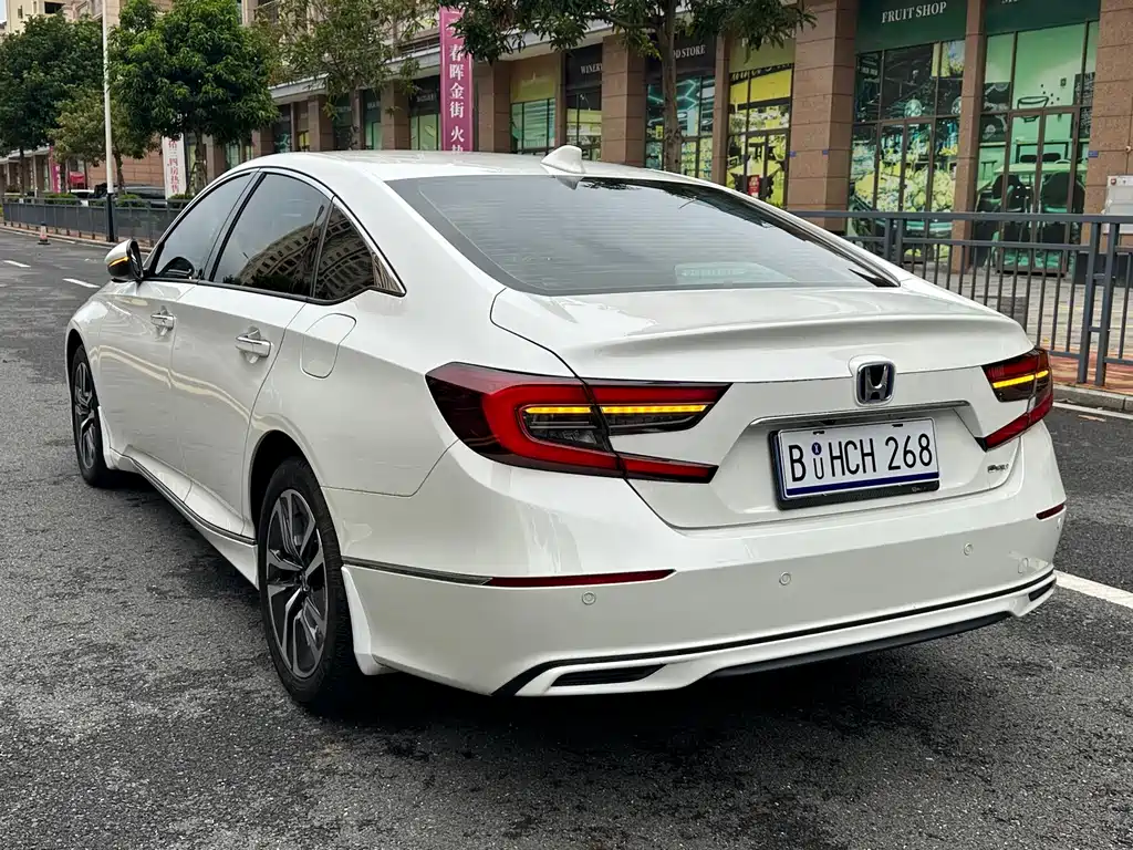Honda Accord — миниатюра 6