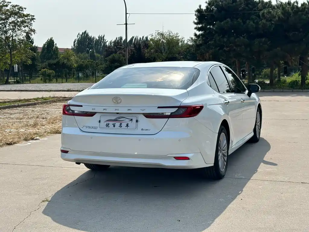 Toyota Camry — миниатюра 6