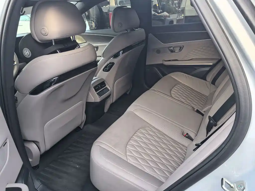 BYD Han — миниатюра 5