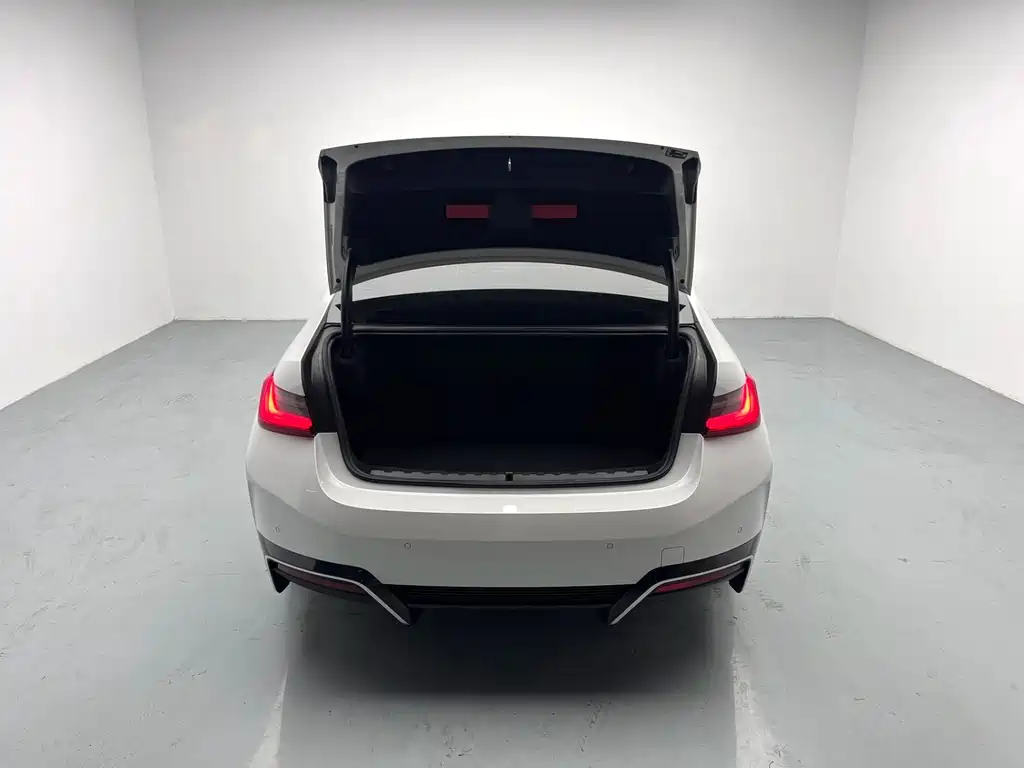 BMW i3 — миниатюра 7