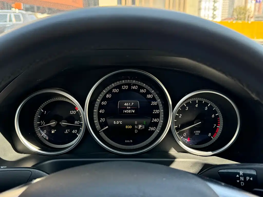 MERCEDES-BENZ E CLASS