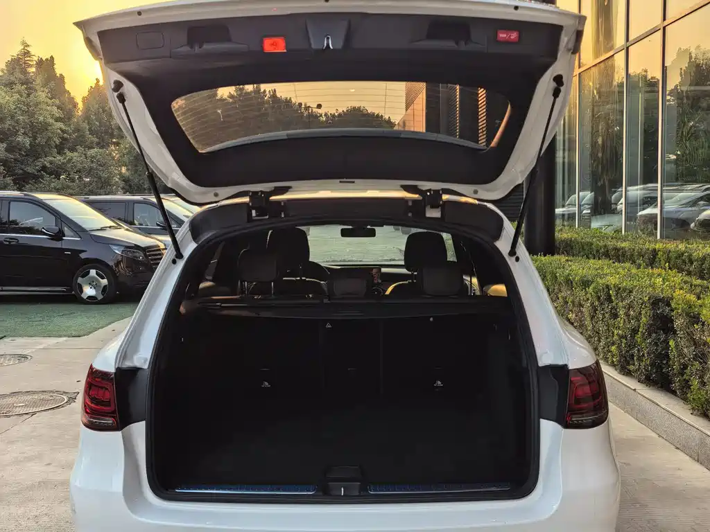 Mercedes-Benz GLC — миниатюра 11