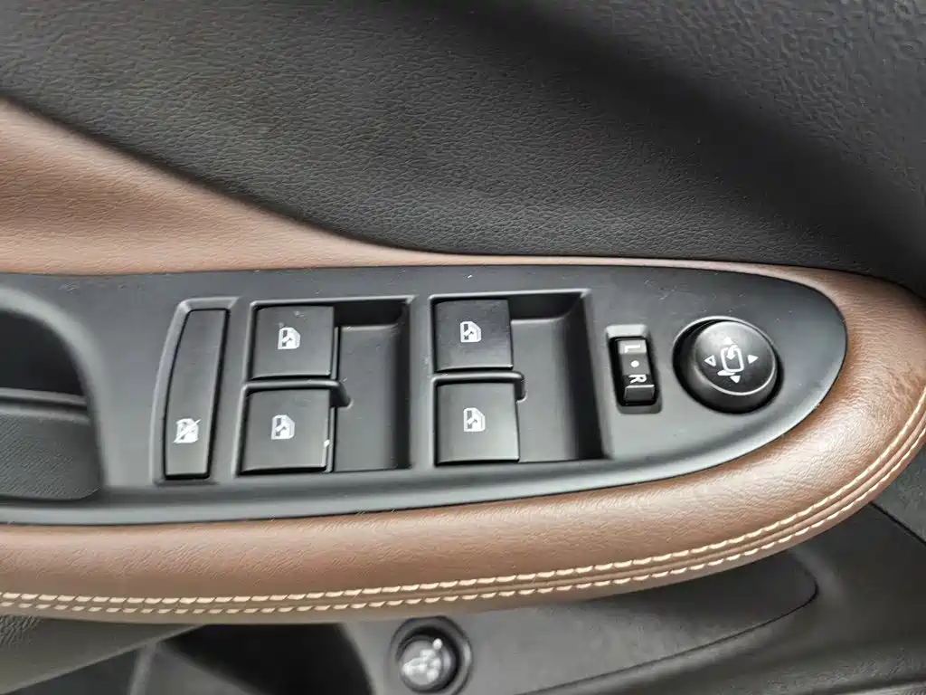 Buick Envision Plus — миниатюра 9