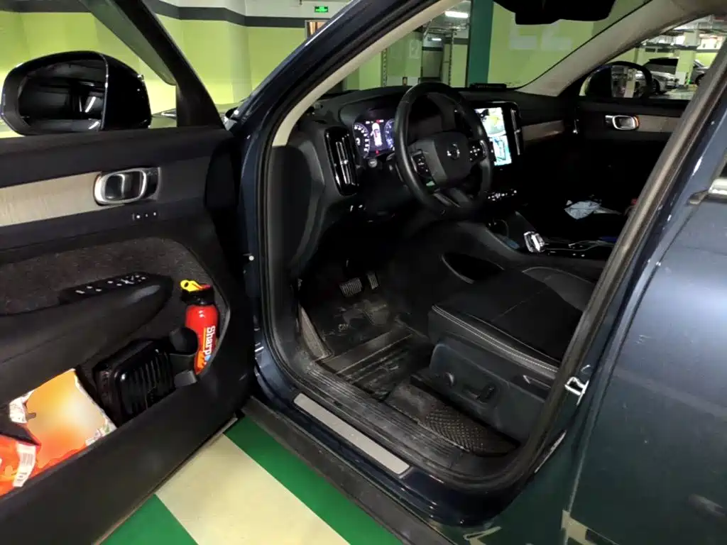 Volvo XC40 — миниатюра 17