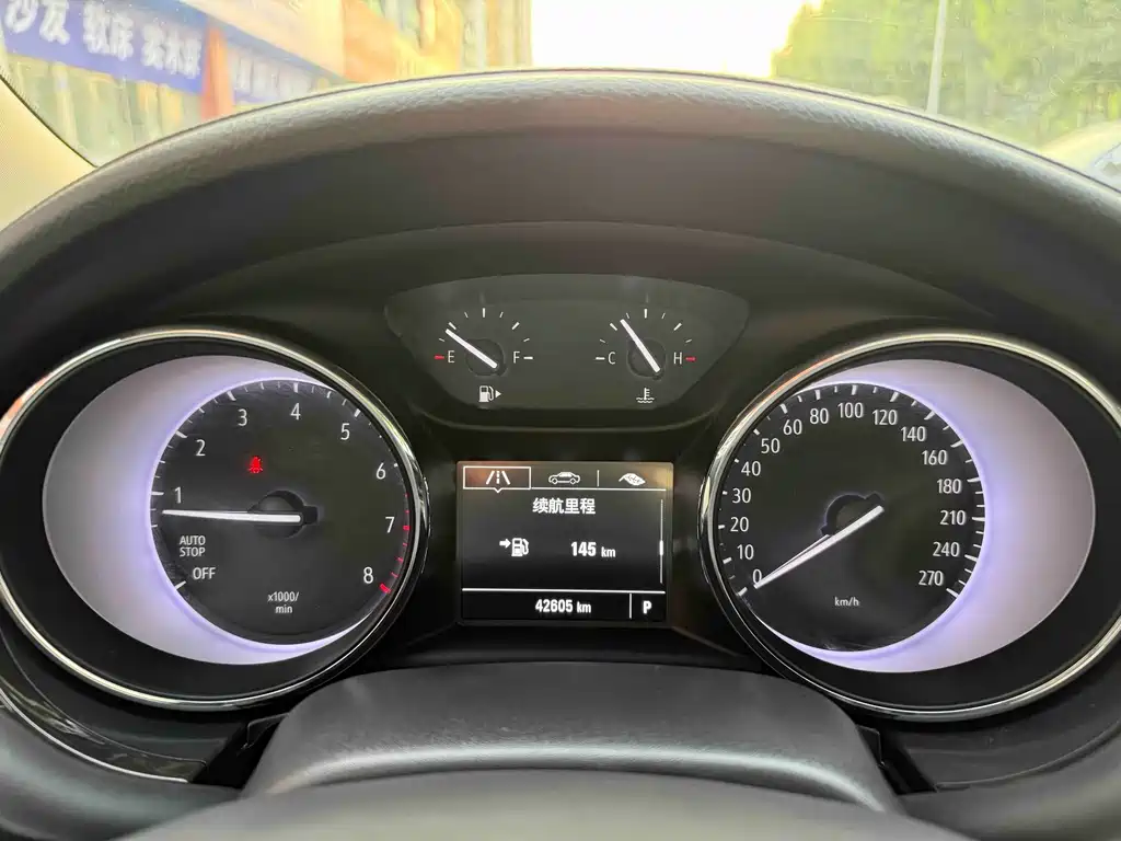 Buick Verano — миниатюра 13