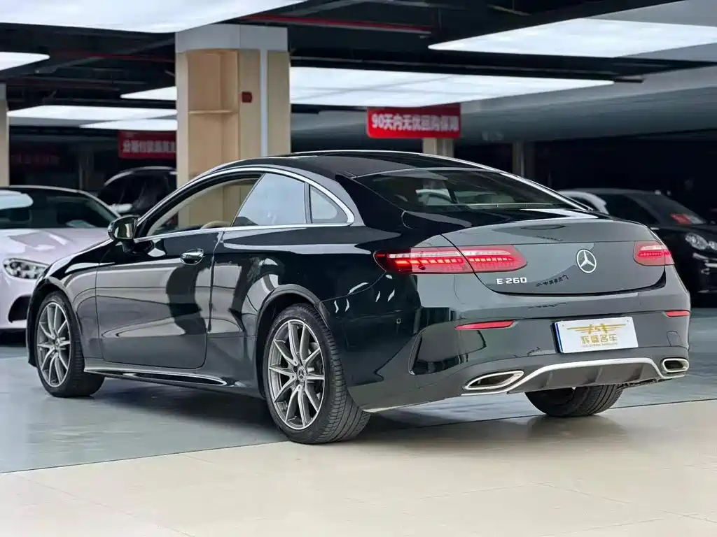 Mercedes-Benz E-Class (Import) — миниатюра 8
