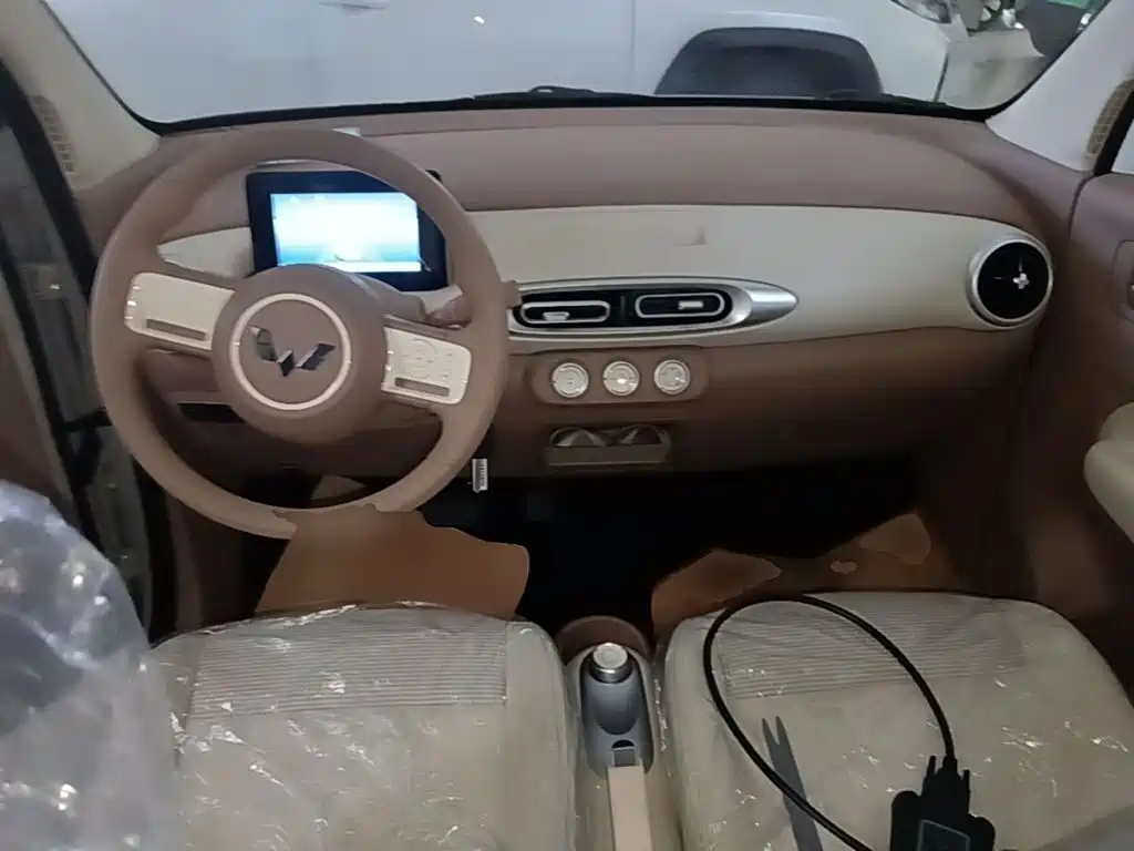 Wuling MINIEV — миниатюра 10