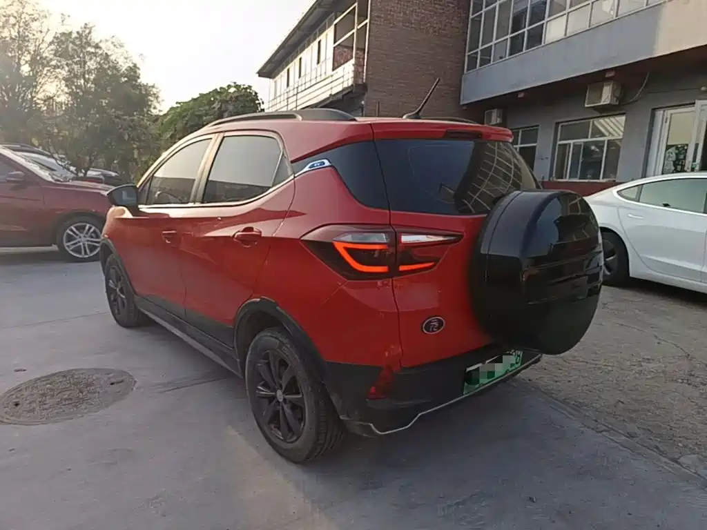 BYD Yuan EV — миниатюра 5