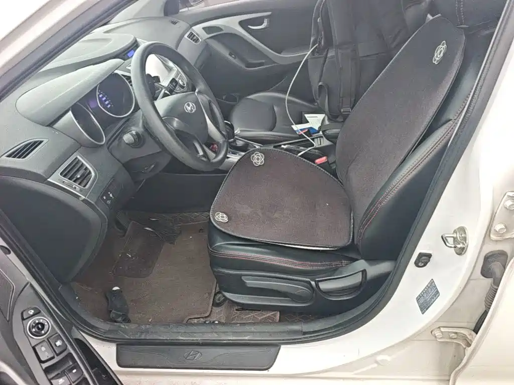 Hyundai Elantra Langdong — миниатюра 15
