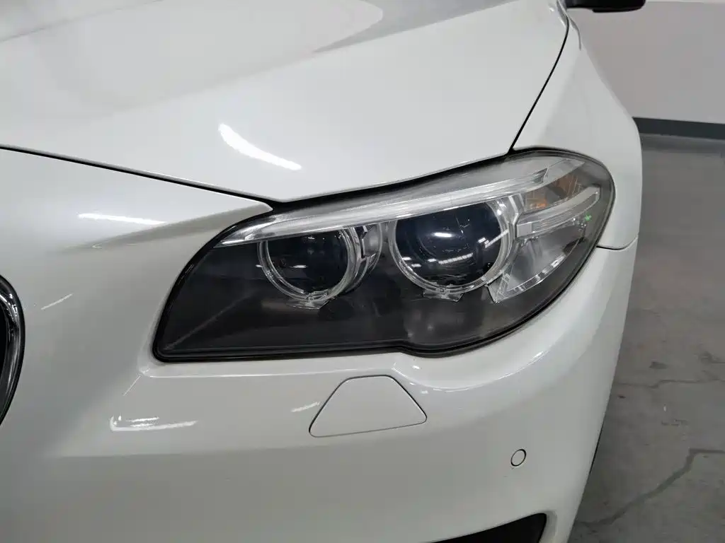 BMW 5 Series (Import) — миниатюра 7