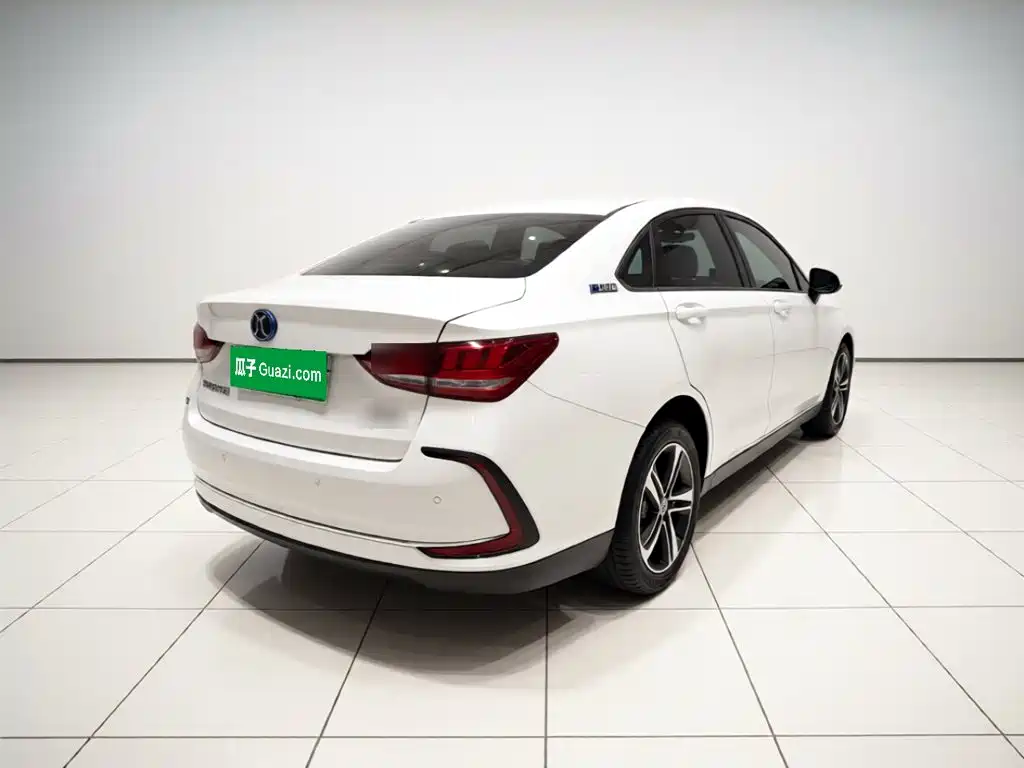 BAIC EU5 — миниатюра 6
