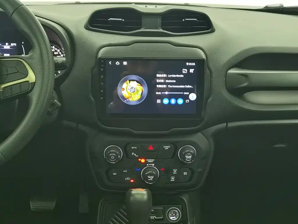 Jeep Renegade — миниатюра 12