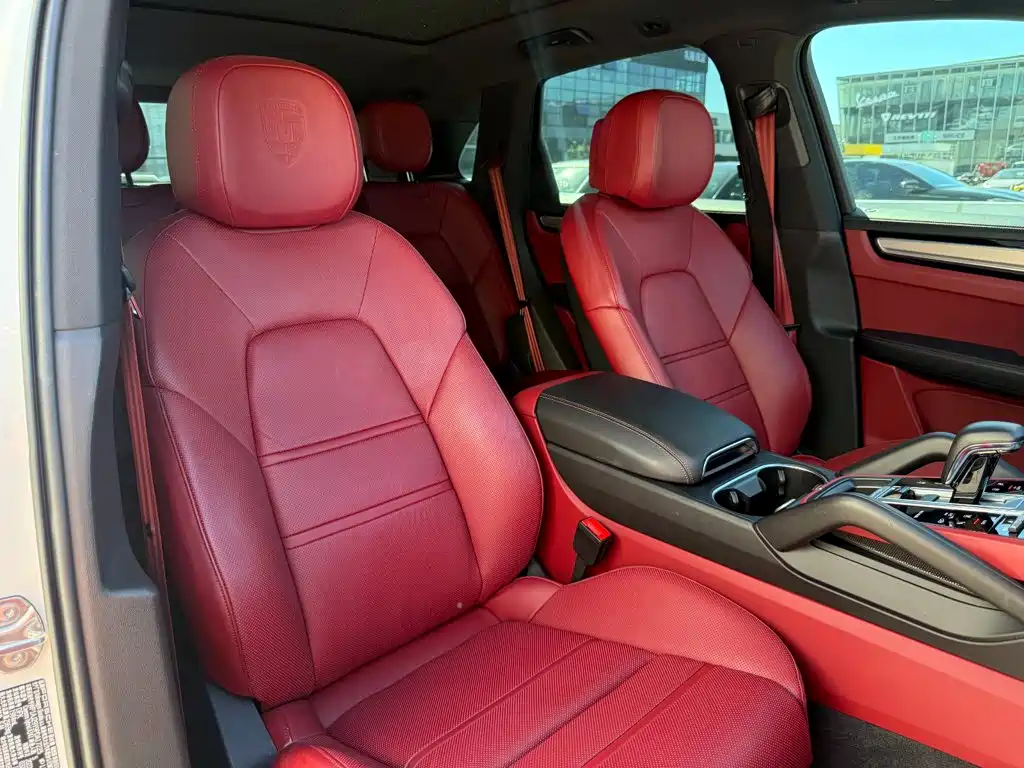 Porsche Cayenne Hybrid — миниатюра 23