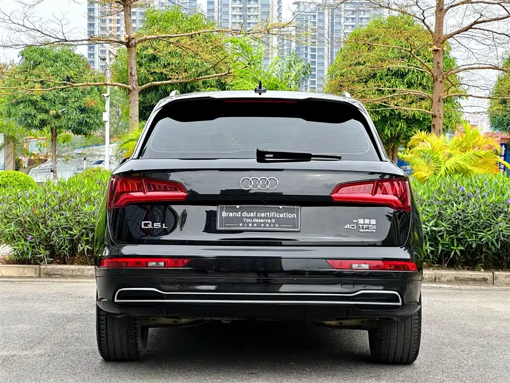 Audi Q5L 2018 40 TFSI Fashion V