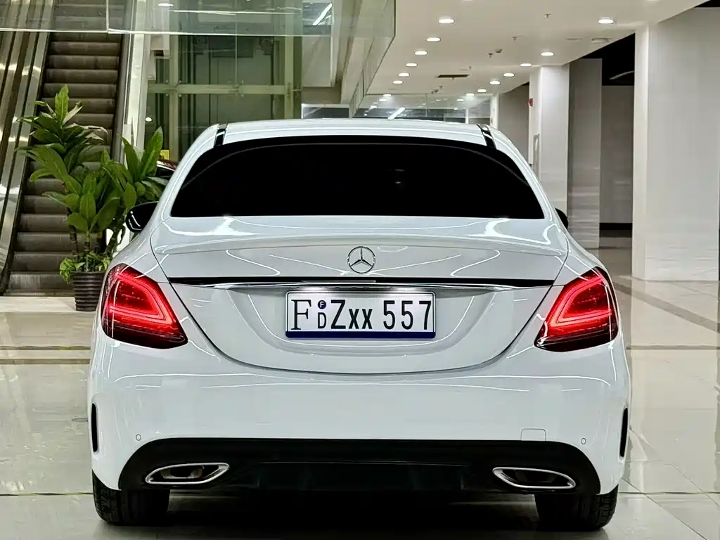 Mercedes-Benz C-Class — миниатюра 4