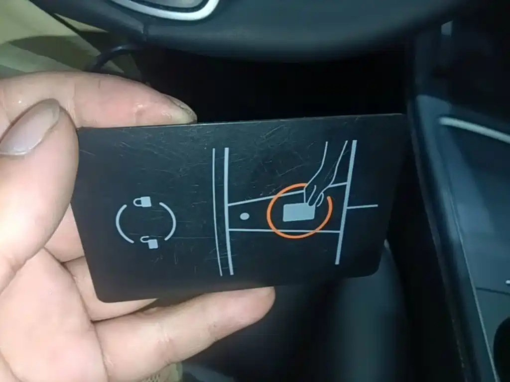 Tesla Model 3 — миниатюра 9