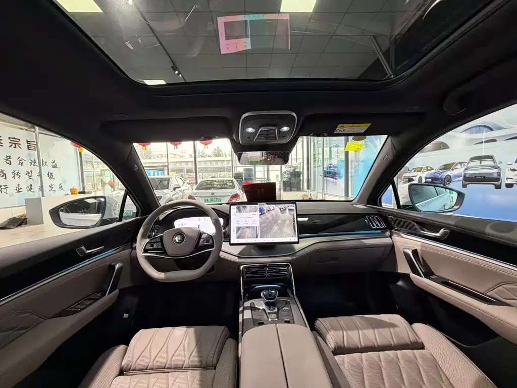BYD Tang 2025 Smart Drive DM-i 115KM Flagship
