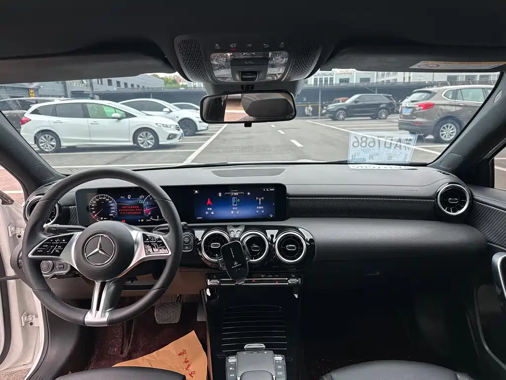 Mercedes-Benz A-Class — миниатюра 11