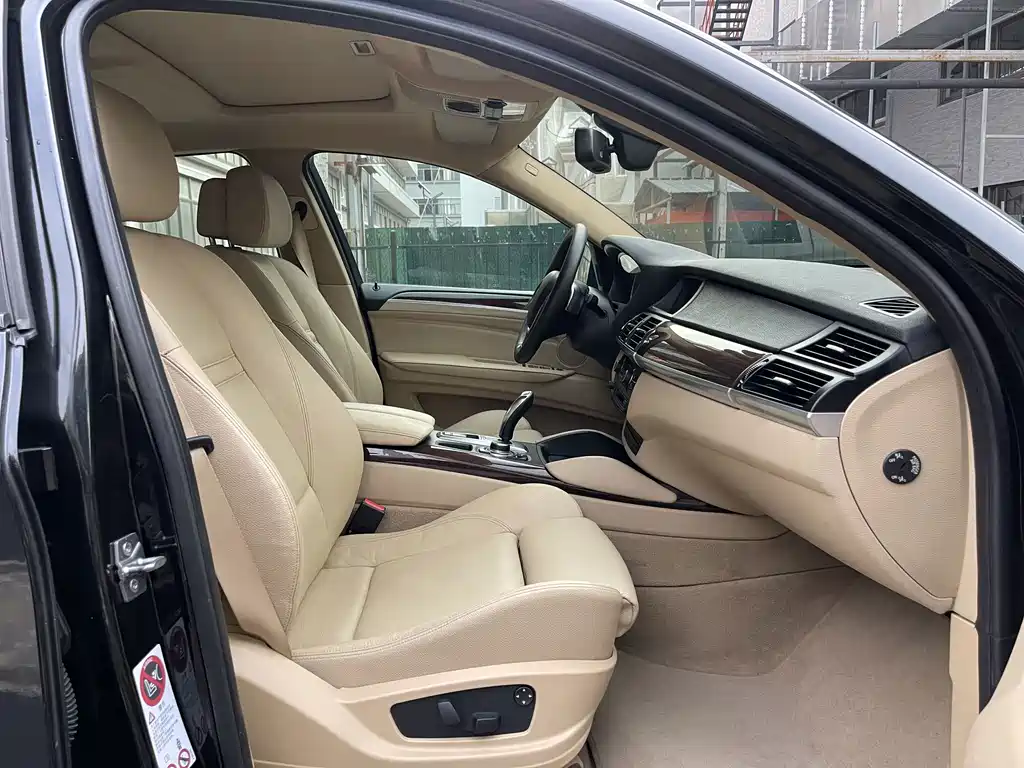 BMW X6 — миниатюра 7