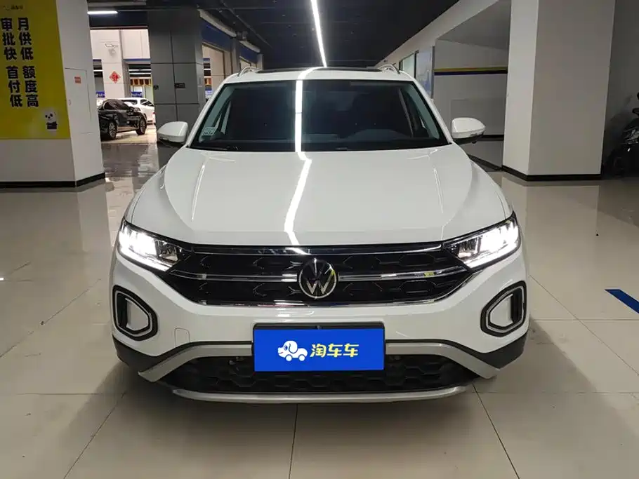 Volkswagen T-Roc — миниатюра 2