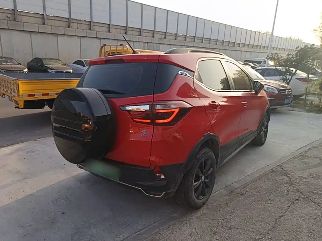 BYD Yuan EV — миниатюра 7