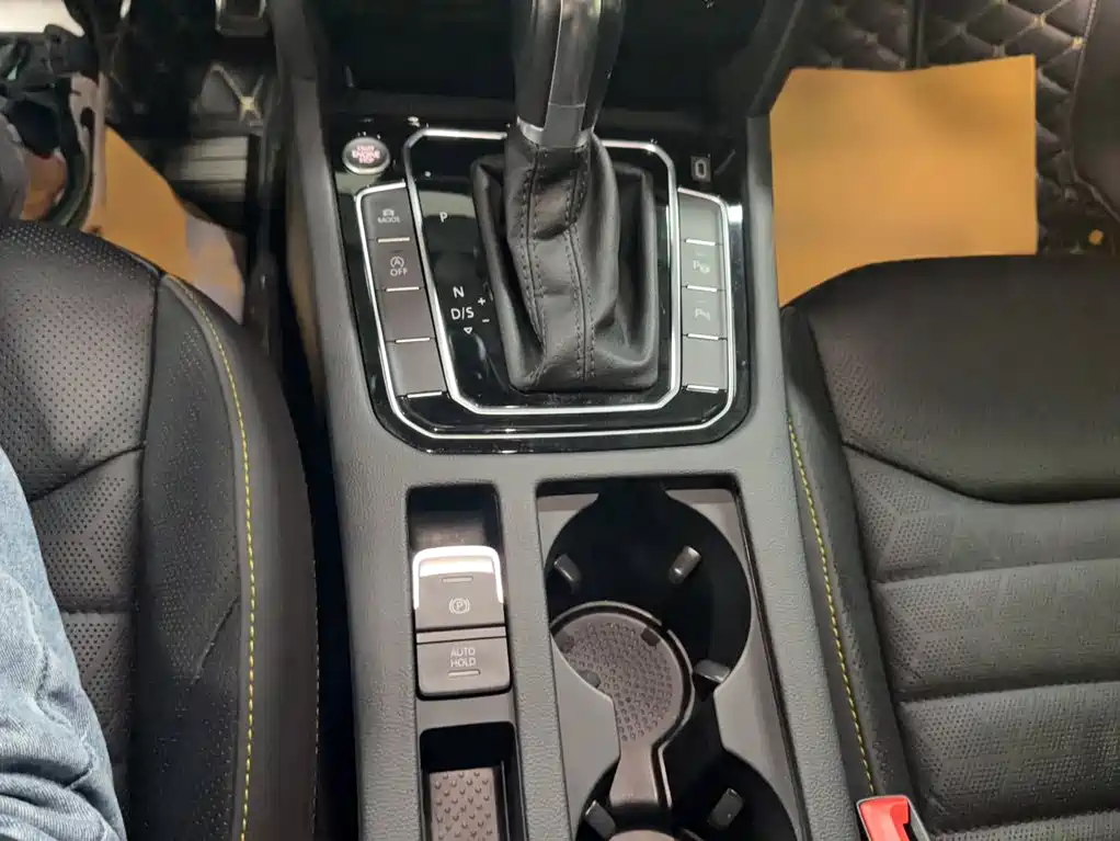 Volkswagen CC — миниатюра 8