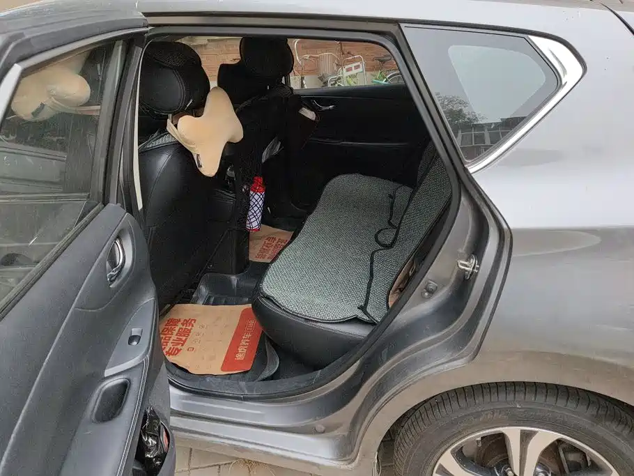 Nissan Tiida — миниатюра 11