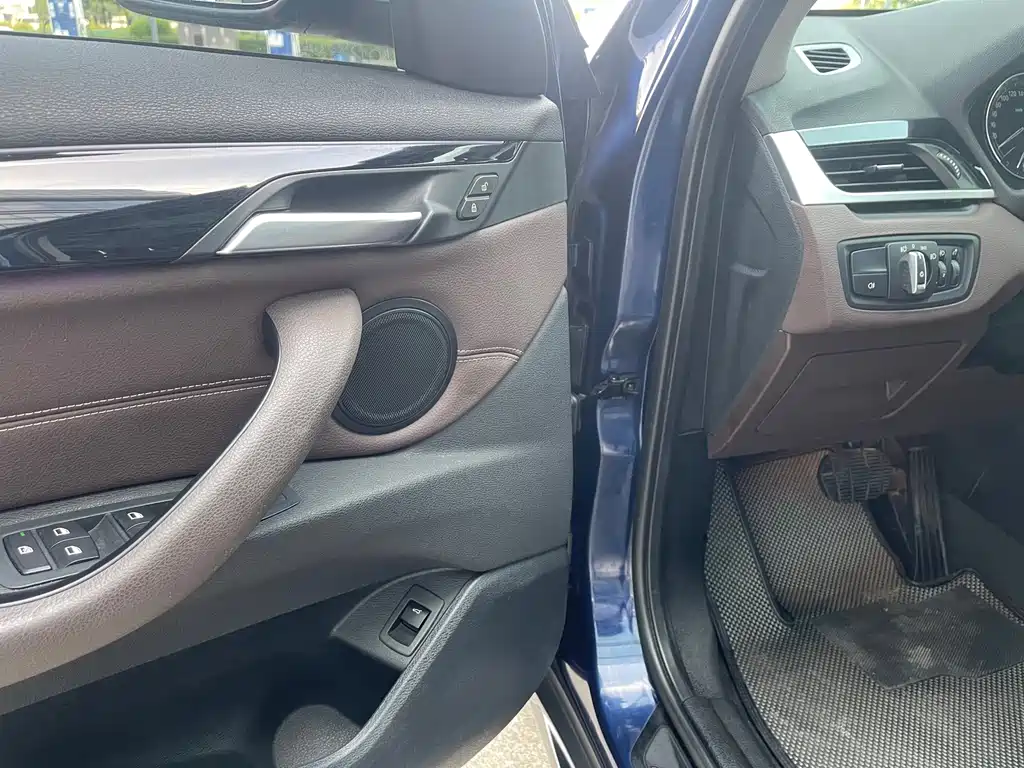 BMW X1 — миниатюра 9